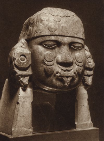 Meksyk: Diorytowa głowa bogini Coyolxauhqui, Muzeum Narodowe (zdjęcie czarno-białe) autorstwa Hugo Brehme