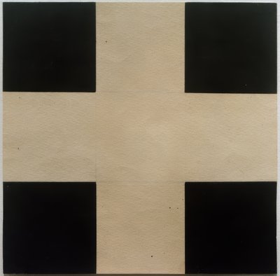 Biały krzyż na czarnym tle autorstwa Ilja Grigorjewitsch  Tschaschnik