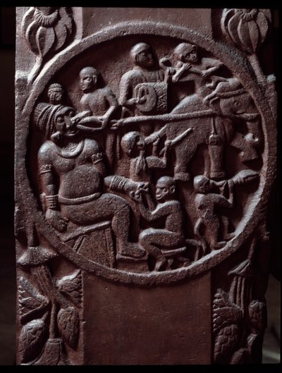 Buddyzm: „Małpy chwytają słonia i ciągną go, by wydobyć ząb olbrzyma. Szczegół stupa de Bharhut (Barhut, Barouth) Płaskorzeźba z czarnego kamienia, II w. p.n.e. (II w. p.n.e.) - Kalkuta, muzeum indyjskie autorstwa Indian School