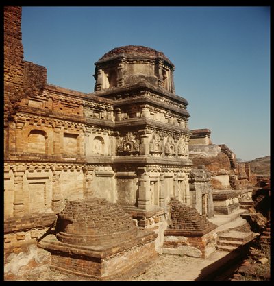 Stupa wotywna głównej świątyni Ośrodka III, 320-530 autorstwa Indian School