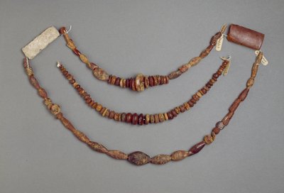 Naszyjnik z epoki Hallstatt (bursztyn) autorstwa Iron Age