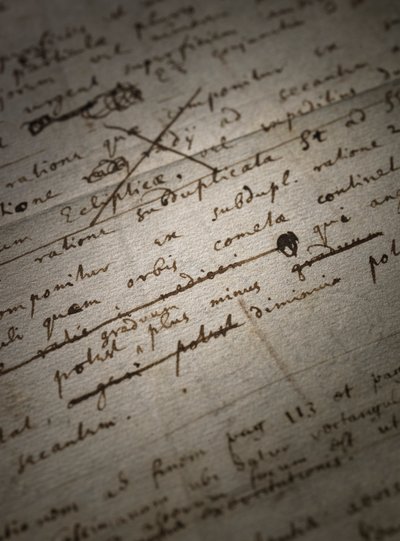Dwie strony poprawek do Principia Mathematica autorstwa Isaac Newton