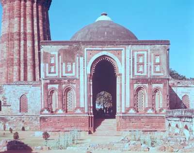 Alai Darwaza, zbudowany przez Ala-ud-din Khalji, 1311 autorstwa Islamic School