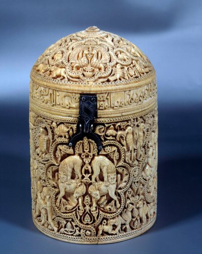 Pixide (pudełko) Al-Mughira (Al Mughira lub Moughira) w kości słoniowej z Kordoby i przeznaczony dla emira, 968. Paryż, Luwr autorstwa Islamic School