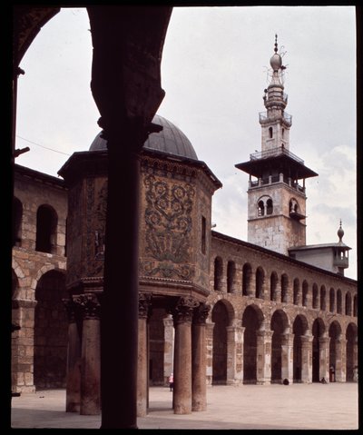 Meczet Umajjadów, znany również jako Wielki Meczet w Damaszku (fotografia) autorstwa Islamic School