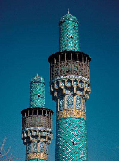 Widok na minarety Meczetu Szacha (znanego również jako Meczet Imama) autorstwa Islamic School