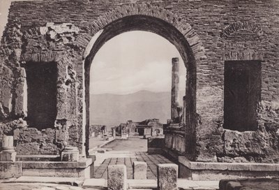Arco Di Nero, Łuk Nerona (zdjęcie czarno-białe) autorstwa Italian Photographer