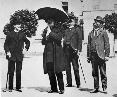Przedstawiona osoba to kompozytor i librecista ARRIGO BOITO (Padwa, 24 lutego 1842 - Mediolan, 10 czerwca 1918). autorstwa Italian Photographer