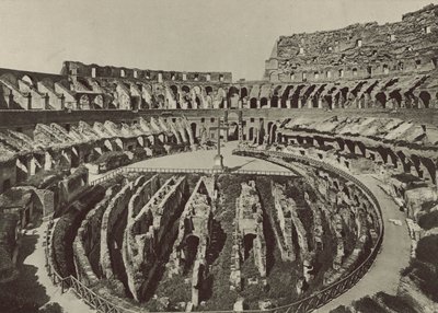 Amfiteatr Flawiuszów lub Koloseum z nowymi wykopaliskami autorstwa Italian Photographer