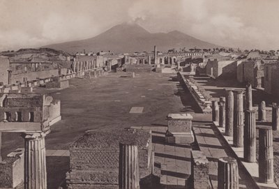 Foro Civile, Forum (zdjęcie czarno-białe) autorstwa Italian Photographer