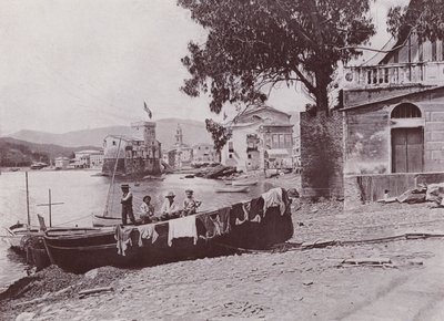 Włochy: Rapallo, port (zdjęcie czarno-białe) autorstwa Italian Photographer