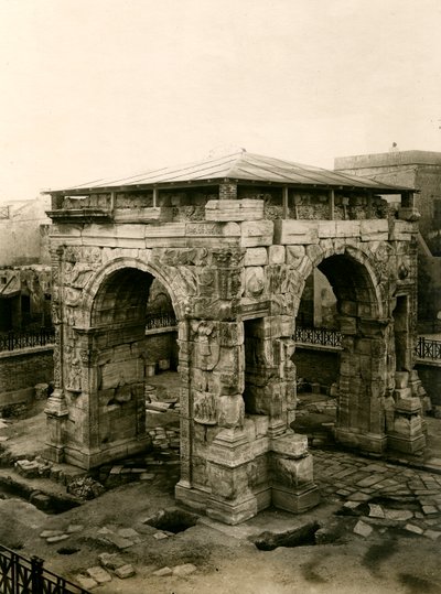 Łuk Marka Aureliusza po renowacji, Trypolis, Libia autorstwa Italian Photographer