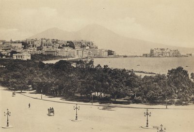 Neapol: Panorama widziana z Mergelliny (zdjęcie czarno-białe) autorstwa Italian Photographer