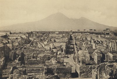 Neapol: Pompeje, Panorama Cole Vesuvio (zdjęcie czarno-białe) autorstwa Italian Photographer