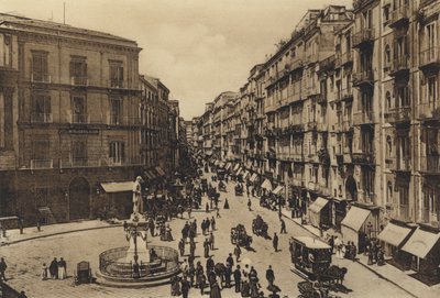 Neapol: Via Roma For Toledo (b/o zdjęcie) autorstwa Italian Photographer