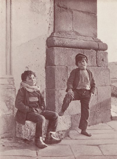 Sycylia: Sycylijscy Chłopcy z Wnętrza (zdjęcie czarno-białe) autorstwa Italian Photographer