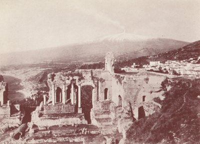 Sycylia: Teatr Grecki, Taormina (zdjęcie czarno-białe) autorstwa Italian Photographer