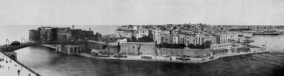 Taranto, Panorama (zdjęcie czarno-białe) autorstwa Italian Photographer