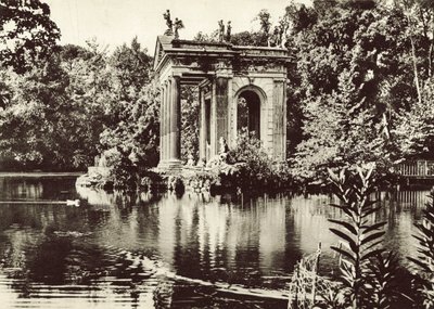 Świątynia nad jeziorem Willi Borghese autorstwa Italian Photographer