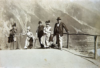 Turyści w górach, Włochy, ok. 1895 (zdjęcie w sepii) autorstwa Italian Photographer