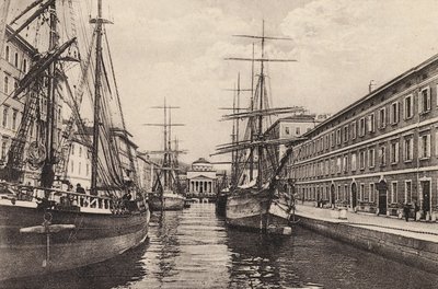 Triest: Canale Grande (zdjęcie czarno-białe) autorstwa Italian Photographer