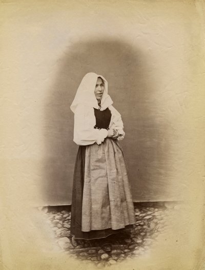 Młoda kobieta w sukni ślubnej, Parre, Lombardia, Włochy, zdjęcie autorstwa Premiata Fotografia Taramelli, Bergamo autorstwa Italian Photographer