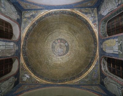 Kopuła zdobiona mozaikami przedstawiającymi św. Wiktora Kaplica San Vittore in ciel d