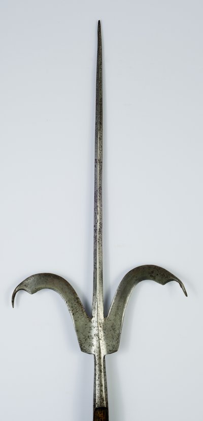 Friuli Spear, ok. 1600 (stal i drewno) autorstwa Italian School