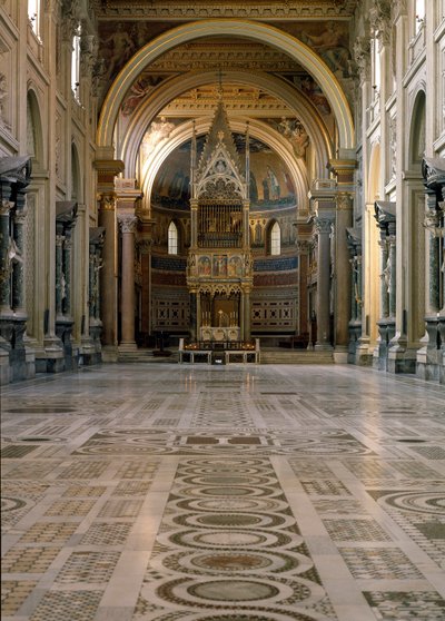 Sztuka gotycka: widok ołtarza papieskiego nad Tabernakulum wykonanym przez Giovanniego di Stefano około 1367 r. zdobi dwanaście paneli ozdobionych freskami Barna da Siena (XIV w.). 1367-1368. Bazylika św. Jana z Laterano (San Giovanni in Laterano) autorstwa Italian School