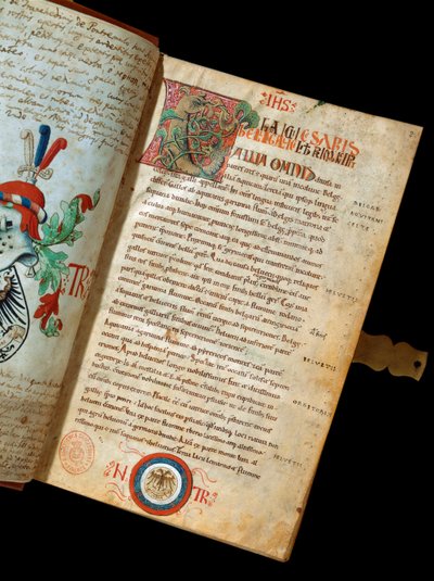 Rękopis „De Bello Gallico, komentarze o wojnie Galów”” Julesa Cesara (Giulio Cesare lub Caius Julius Caesar) (100-44 pne) (ms. 541) Blazon humanisty Niccolo Tranchediniego, właściciela rękopisu. XIV-wieczna Biblioteca Riccardiana Neapol autorstwa Italian School