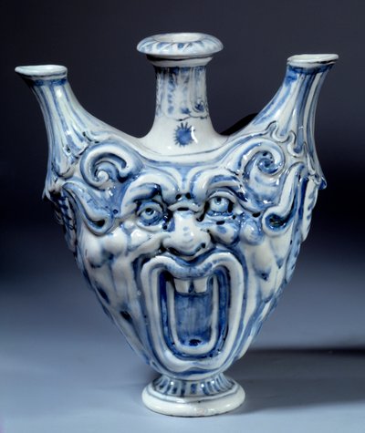 Miękka porcelanowa butelka z XVI wieku, wykonana przez manufakturę Francois II de Medicis (1544-1560) Sevres, manufaktura porcelany autorstwa Italian School
