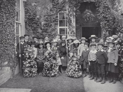 Girlanda Day w Abbotsbury, Dzieci z girlandami autorstwa J. Benjamin Stone