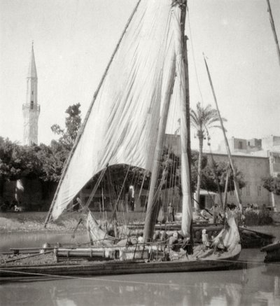 Nad Kanałem Mahmoudiya, Aleksandria, Egipt, XX wiek autorstwa J. Dearden Holmes