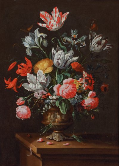 Tulipany i inne kwiaty w malowanym kamionkowym barokowym wazonie na drewnianej półce autorstwa Jacob Marrel