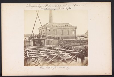 Poniżej przepompownia pary z Vijzels / Capelle aan den IJssel den 14 maja 1869 (tytuł na obiekcie) Odzyskiwanie jezior w Schieland na wschód od Rotterdamu (tytuł serii na obiekcie) autorstwa Jacobus van Gorkom jr.