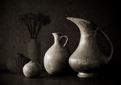 Rustykalna kompozycja z ceramiką autorstwa Jacqueline Hammer