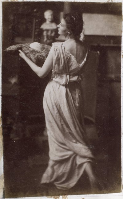 Studium modelki w draperii, widziane od tyłu, w pracowni Jacques de Lalaing autorstwa Jacques Lalaing (attributed to)