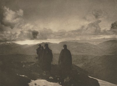 Praca z kamerą: Ciemne góry, 1904. autorstwa James Craig Annan