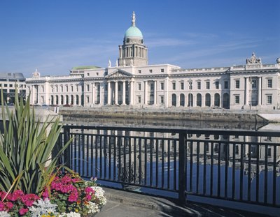 Urząd Celny nad rzeką Liffey autorstwa James Gandon