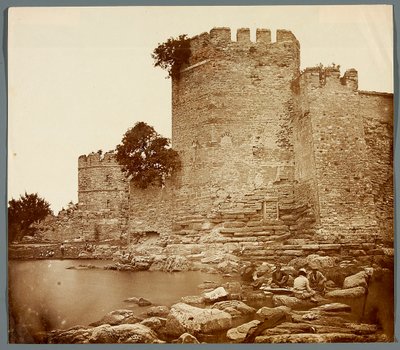 „Siedem Wież” [Stambuł. Siedem Wież - część murów obronnych miasta] autorstwa James Robertson