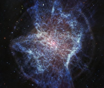 NGC 6072 (zdjęcie wykonane kamerą NIRCam w trybie Compass) autorstwa James Webb Space Telescope (NASA)