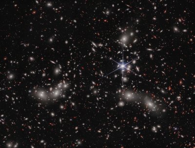 Gromada Pandoras (obraz NIRCam) autorstwa James Webb Space Telescope (NASA)