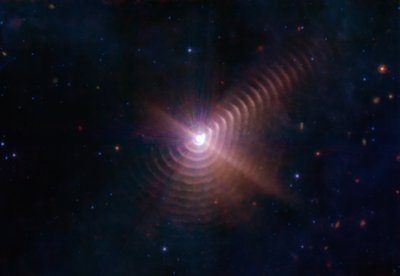 Wolff-Rayeth 140 (ponad) autorstwa James Webb Space Telescope (NASA)