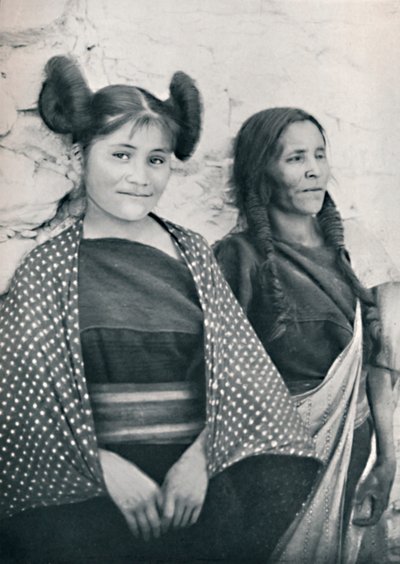Dziewczyna z Arizony Hopi i jej matka, 1912 autorstwa James and Pierce