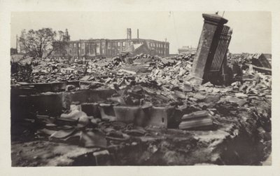 Następstwa wielkiego trzęsienia ziemi w Kanto, Japonia, 1923 r. autorstwa Japanese Photographer