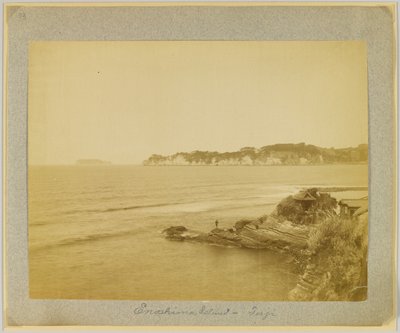 Wyspa Enoshima, Fuji, Japonia (zdjęcie czarno-białe) autorstwa Japanese Photographer