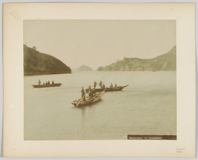 Wejście do Nagasaki, Japonia (ręcznie kolorowane czarno-białe zdjęcie) autorstwa Japanese Photographer