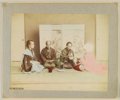 Japońska ceremonia zaślubin (zdjęcie ręcznie kolorowane czarno-białe) autorstwa Japanese Photographer
