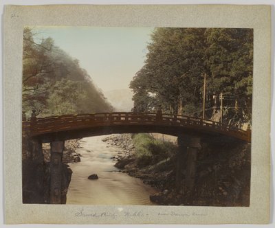 Święty most nad rzeką Daiya Rver, Nikko, Japonia (ręcznie kolorowane czarno-białe zdjęcie) autorstwa Japanese Photographer