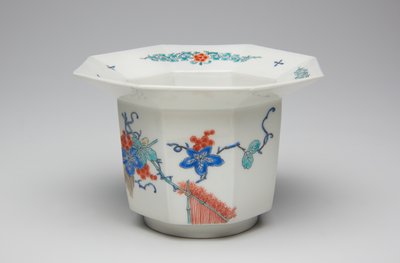Filiżanka, koniec XVII-pocz. XVIII w. (Kakiemon, porcelana z emalią pokrytą glazurą) autorstwa Japanese School